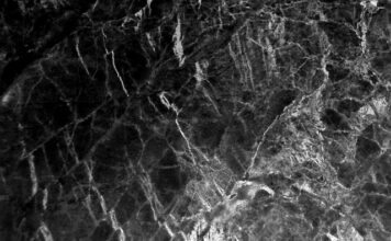 Jak zrobić domowy wybielacz do tkanin?