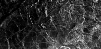 Czy wybielacz usuwa plamy?