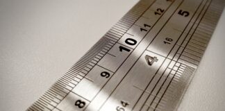 Jak się mierzy długość wkładki w bucie?