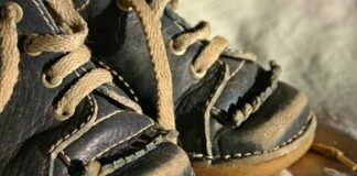 Jak nauczyć dziecko wiązać buty wierszyk?