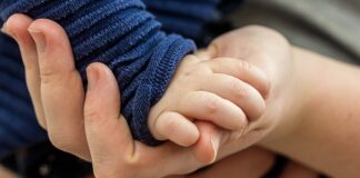 Jak połączyć dwa śpiwory?